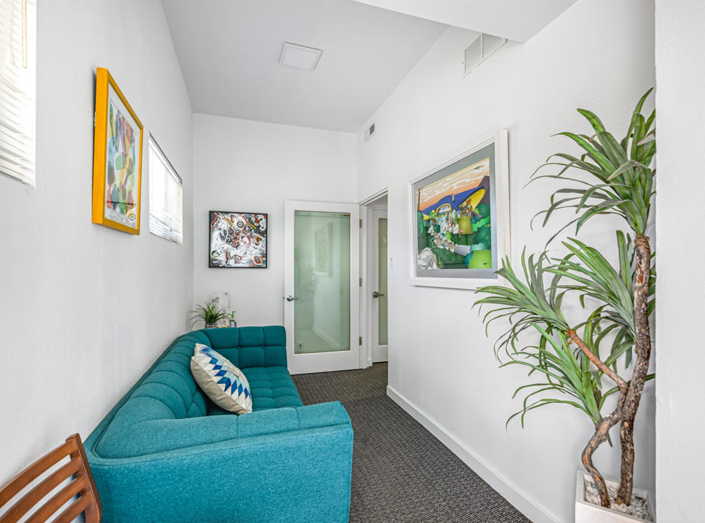 664 668 Palm Canyon Drive Property Photo 37