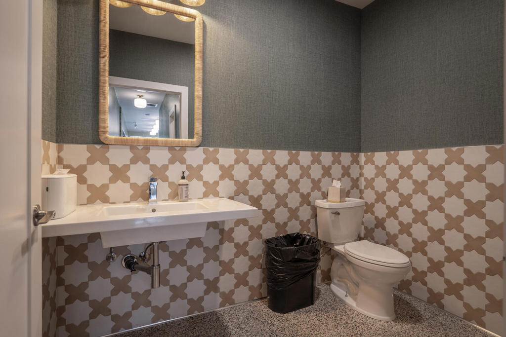 664 668 Palm Canyon Drive Property Photo 43