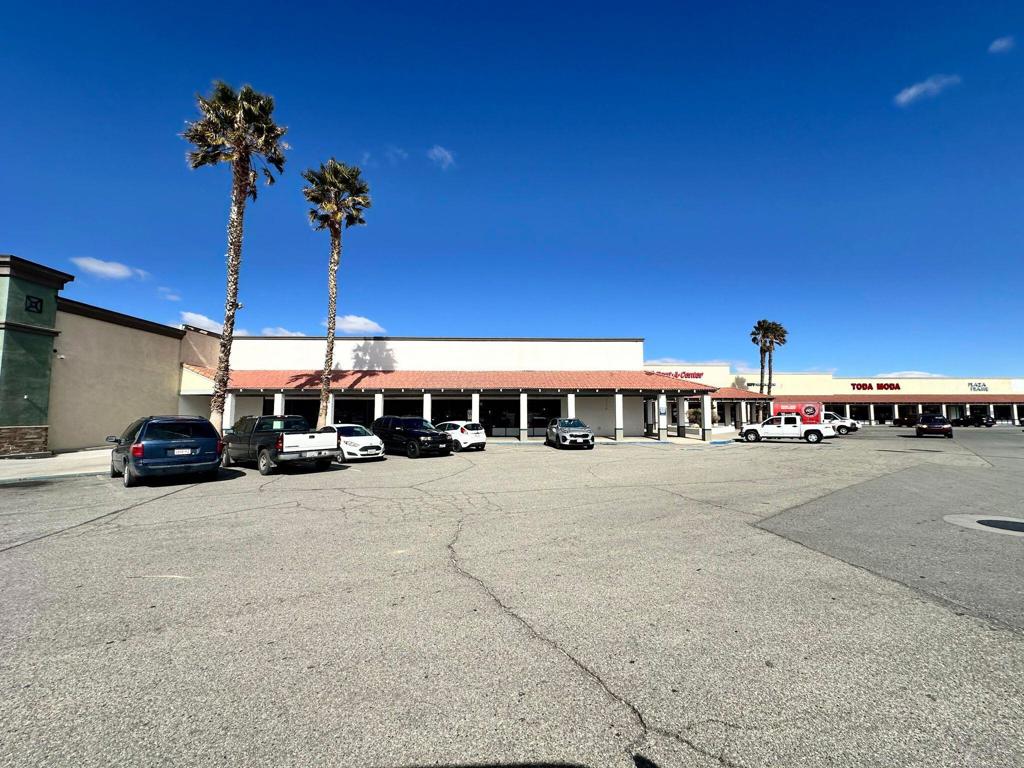 57220 29 Palms Highway Property Photo 1