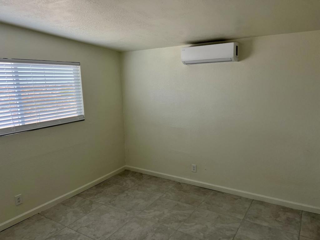 2542 Sea View Drive Property Photo 7