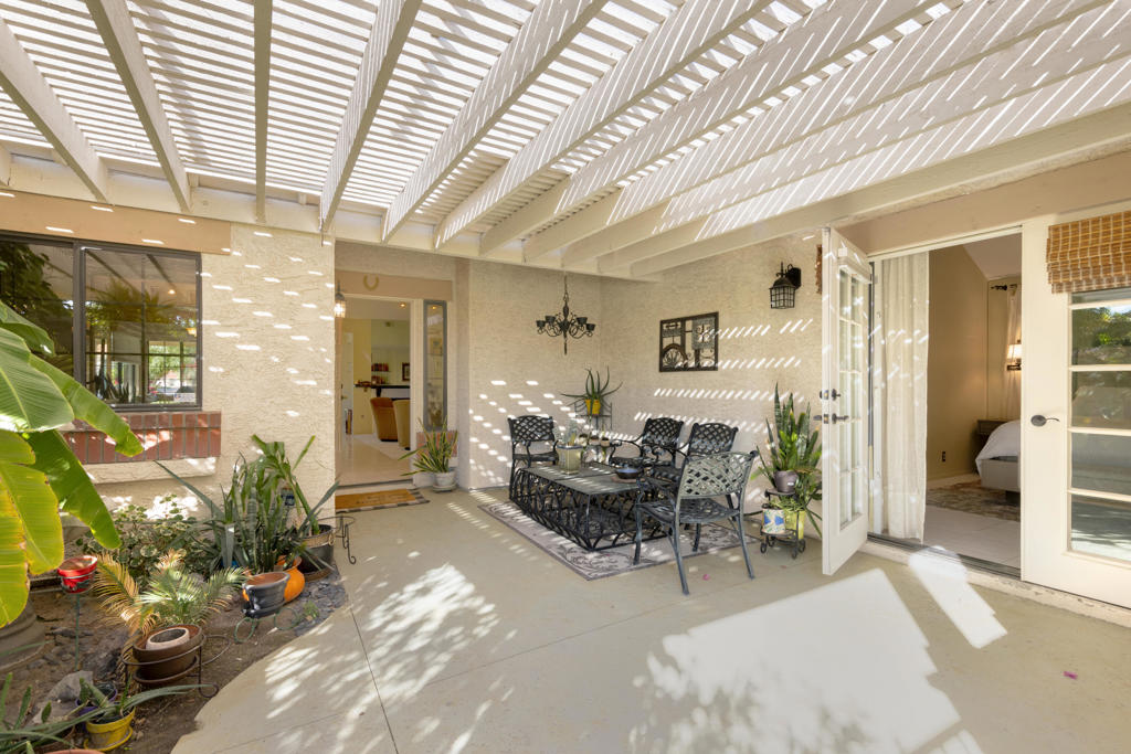 101 Avellino Circle Property Photo 2