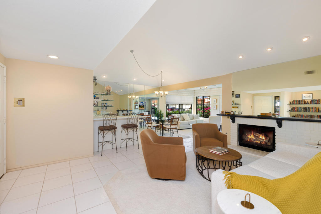 101 Avellino Circle Property Photo 6