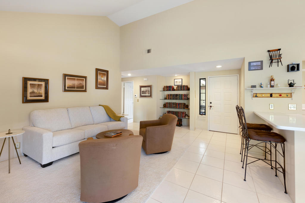 101 Avellino Circle Property Photo 7