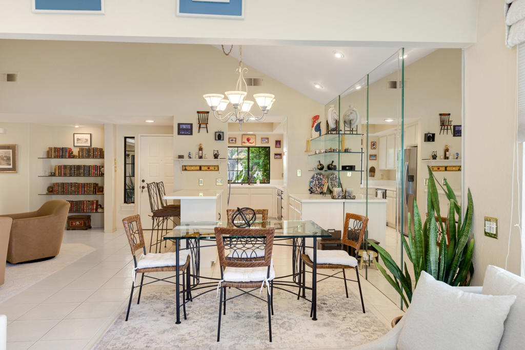 101 Avellino Circle Property Photo 10