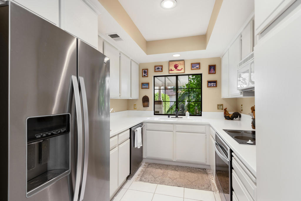 101 Avellino Circle Property Photo 12