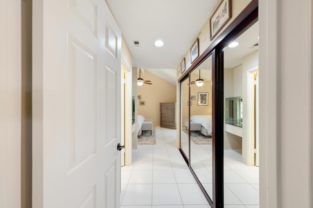 101 Avellino Circle Property Photo 17