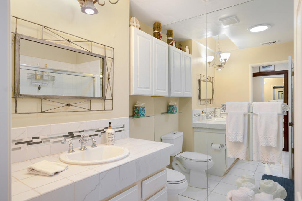 101 Avellino Circle Property Photo 18