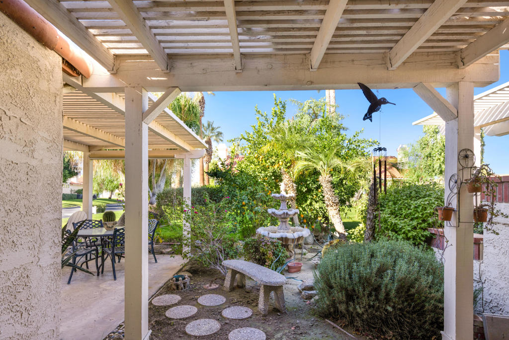 101 Avellino Circle Property Photo 28