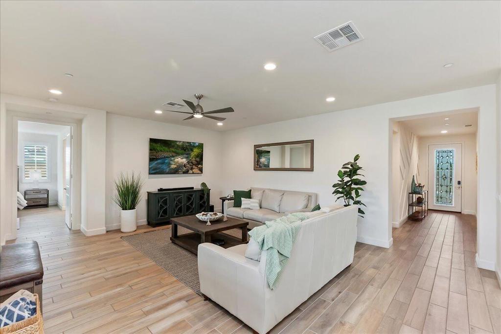 58179 Aragon Way Property Photo 4
