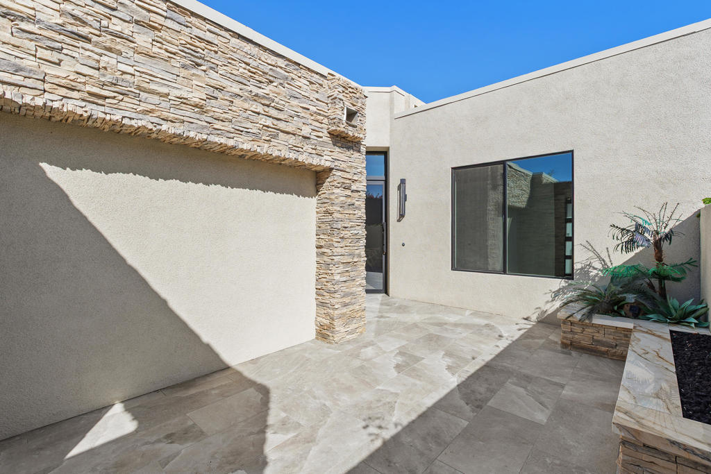 48832 Cassia Place Property Photo 5