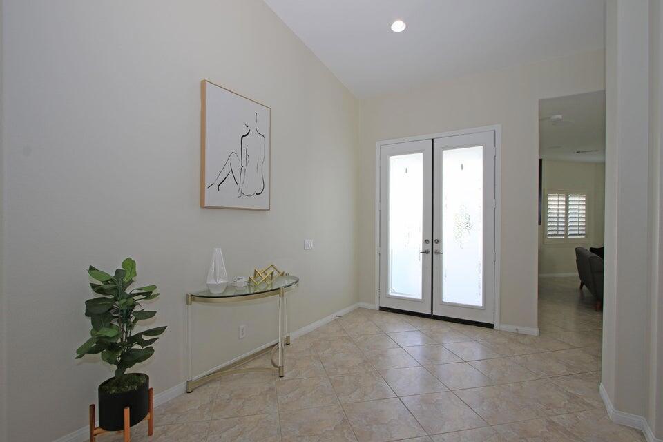 102 Clearwater Way Property Photo 5