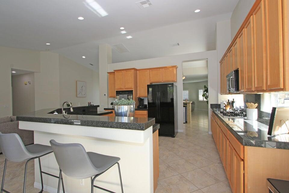 102 Clearwater Way Property Photo 14