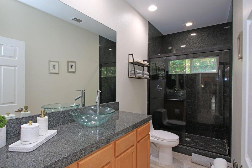 102 Clearwater Way Property Photo 25