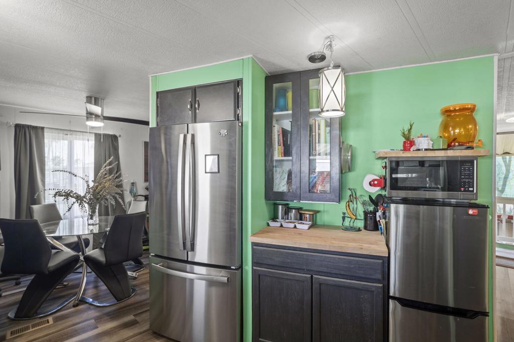 1 Washington Drive Property Photo 6