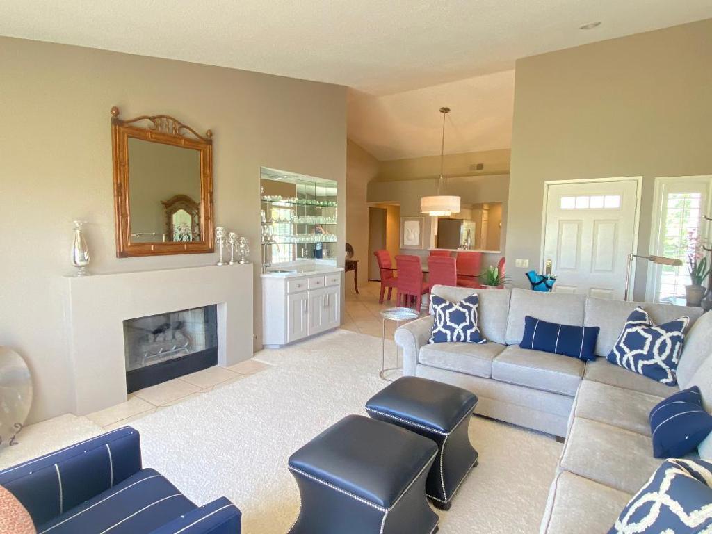 781 Montana Vista Drive Property Photo 2