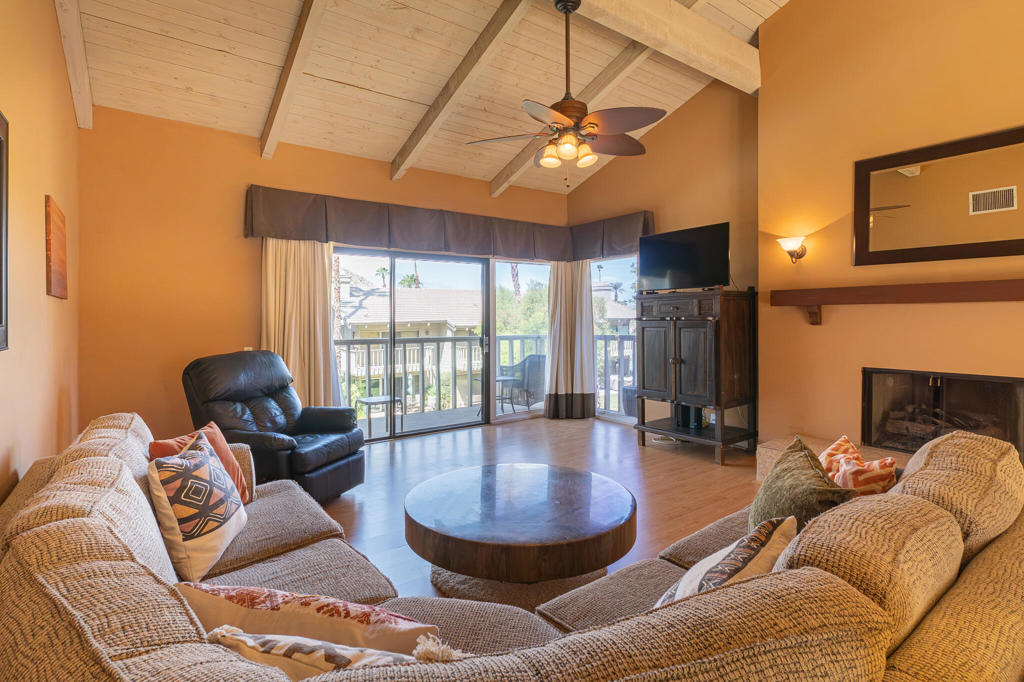 46631 Arapahoe Lane B Property Photo 1