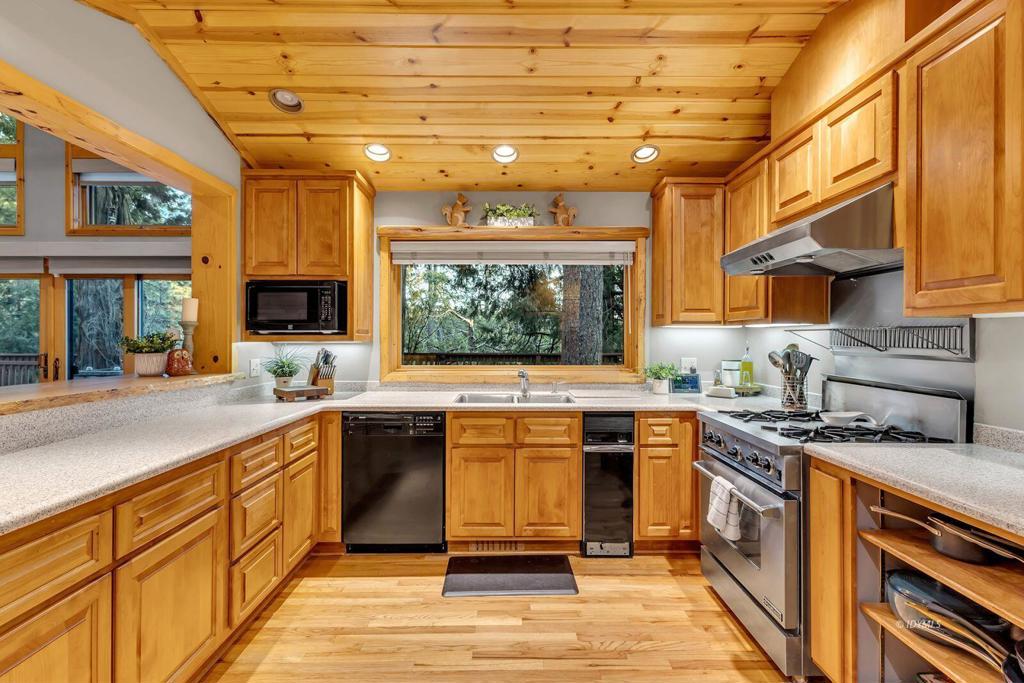 26620 Pine Avenue Property Photo 17