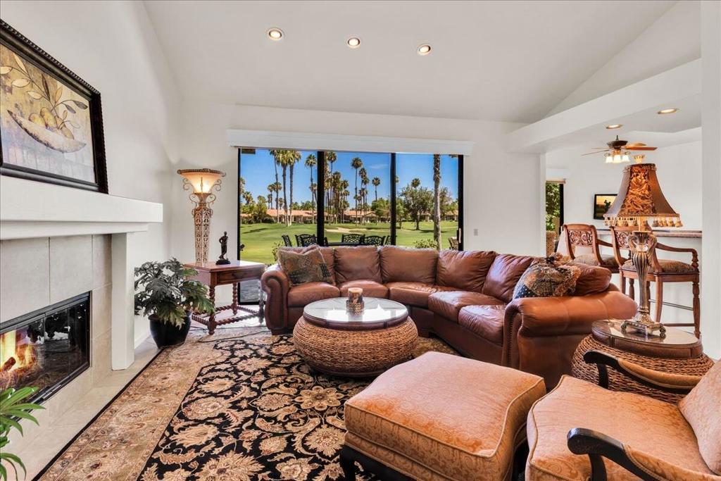 38640 Nasturtium Way Property Photo 1