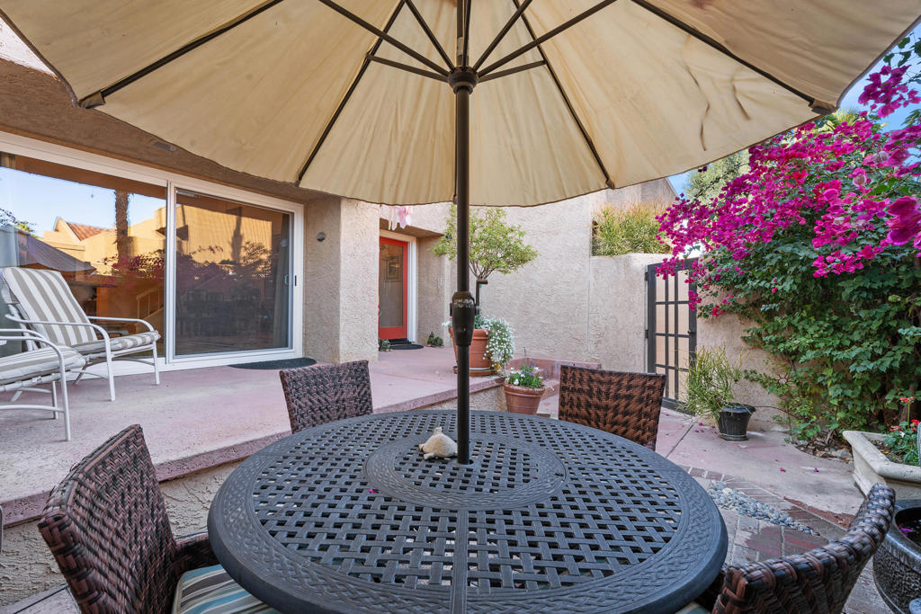 73439 Foxtail Lane Property Photo 4