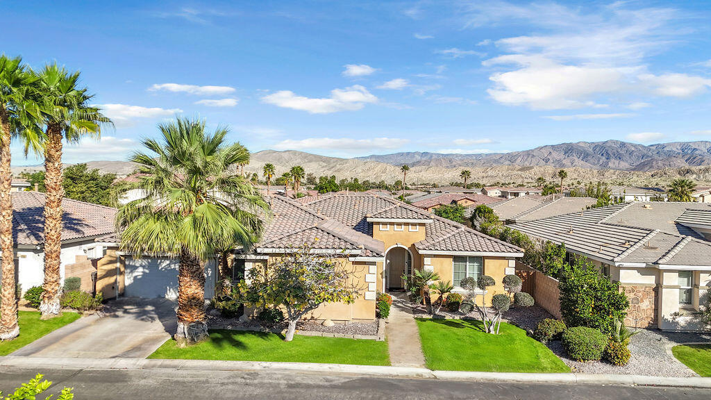 83414 Skyline Trail Road Property Photo 1