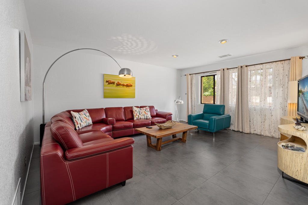 72596 Beavertail Street Property Photo 10