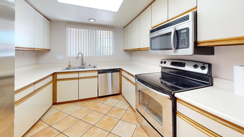 505 S Farrell Drive O90 Property Photo 4
