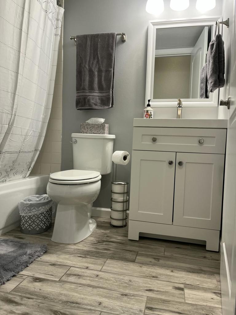 41120 Woodhaven Drive E Property Photo 8