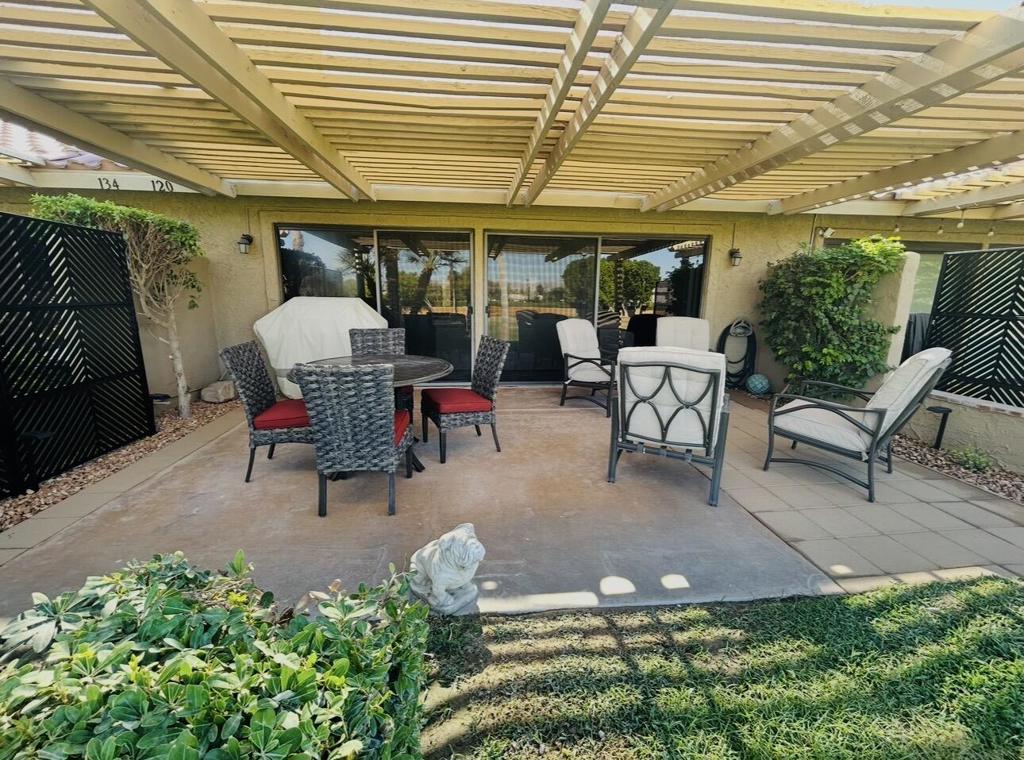 41120 Woodhaven Drive E Property Photo 9