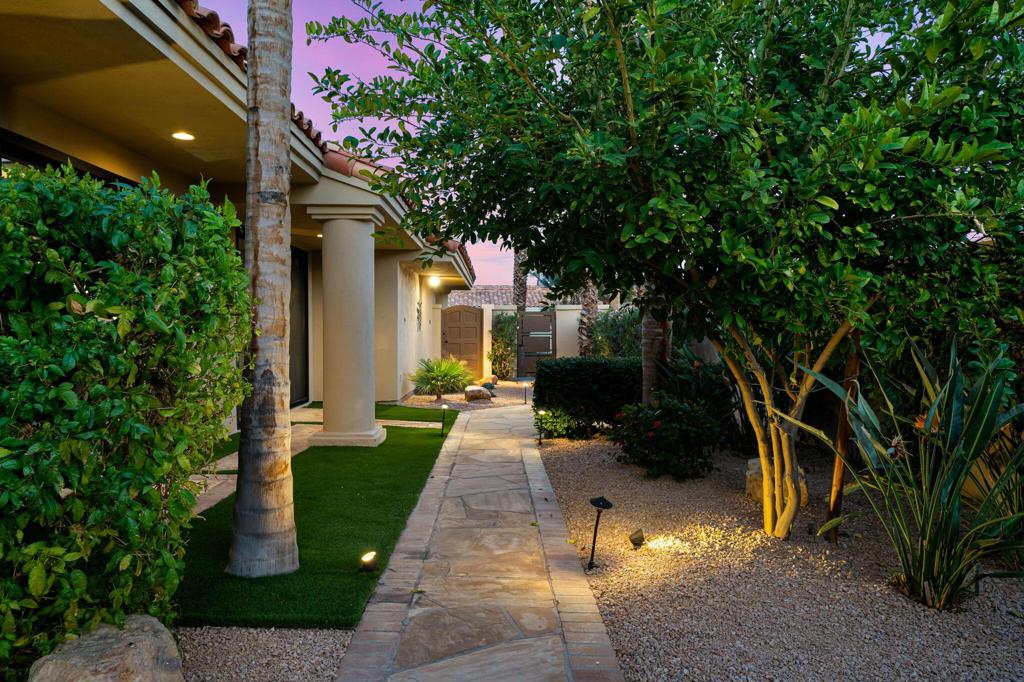 54857 Inverness Way Property Photo 12
