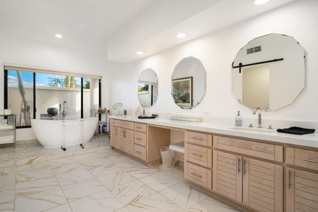 54857 Inverness Way Property Photo 33