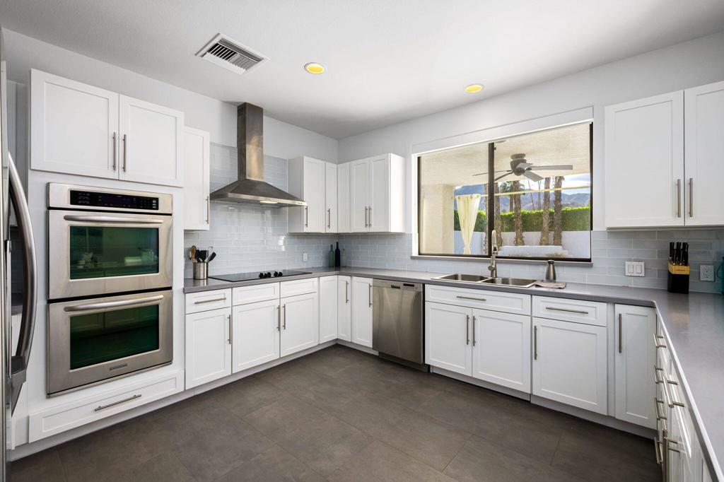 75437 Desert Park Drive Property Photo 4
