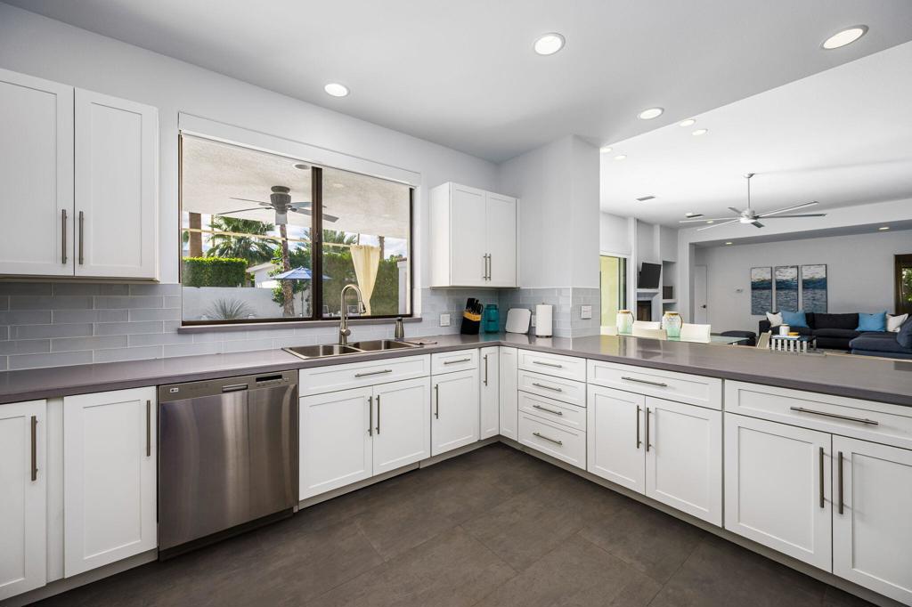 75437 Desert Park Drive Property Photo 6