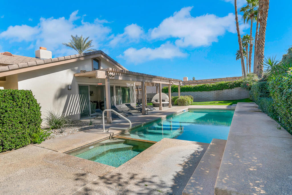 45455 Crow Circle Property Photo 45