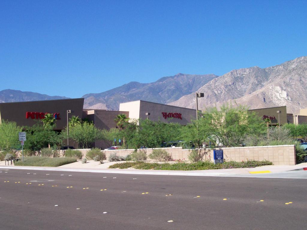 2465 Palm Canyon Drive Pad 9 Property Photo 2