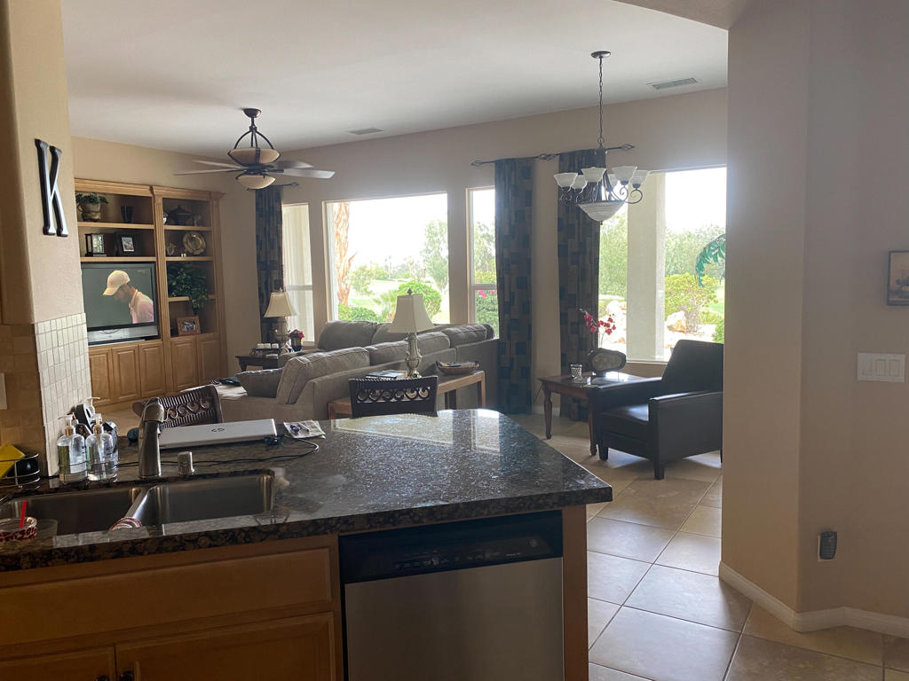 60460 Desert Rose Drive Property Photo 2