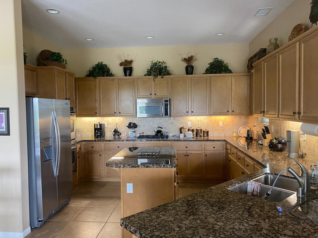 60460 Desert Rose Drive Property Photo 3