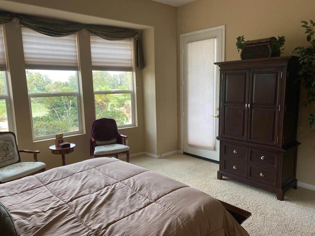 60460 Desert Rose Drive Property Photo 6
