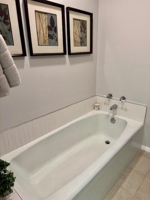 118 Racquet Club Drive S Property Photo 13
