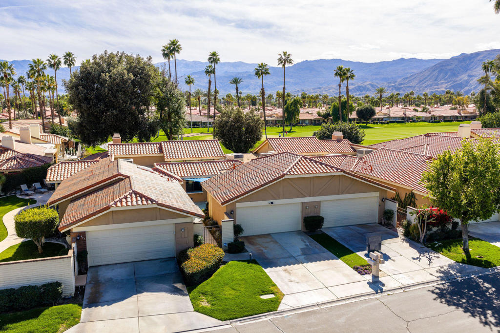 445 N Sierra Madre Property Photo 1
