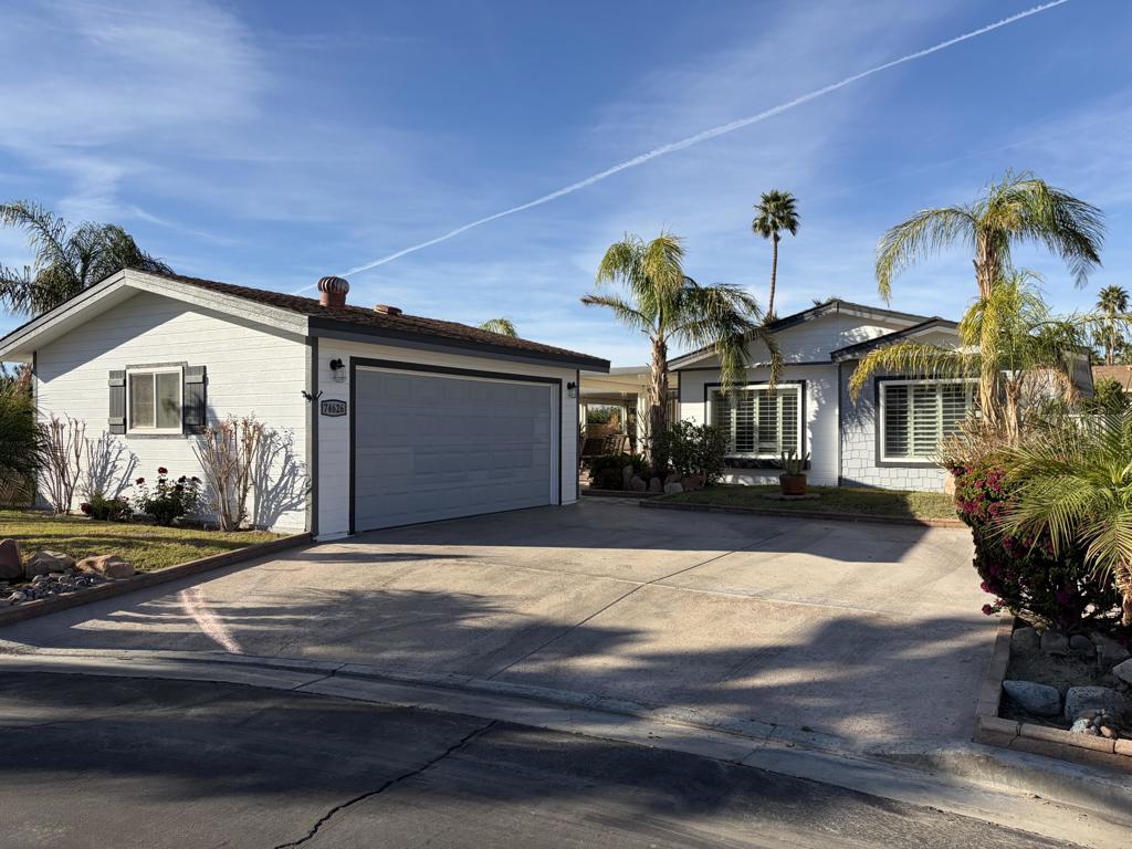 74626 Mexicali Rose Property Photo 2