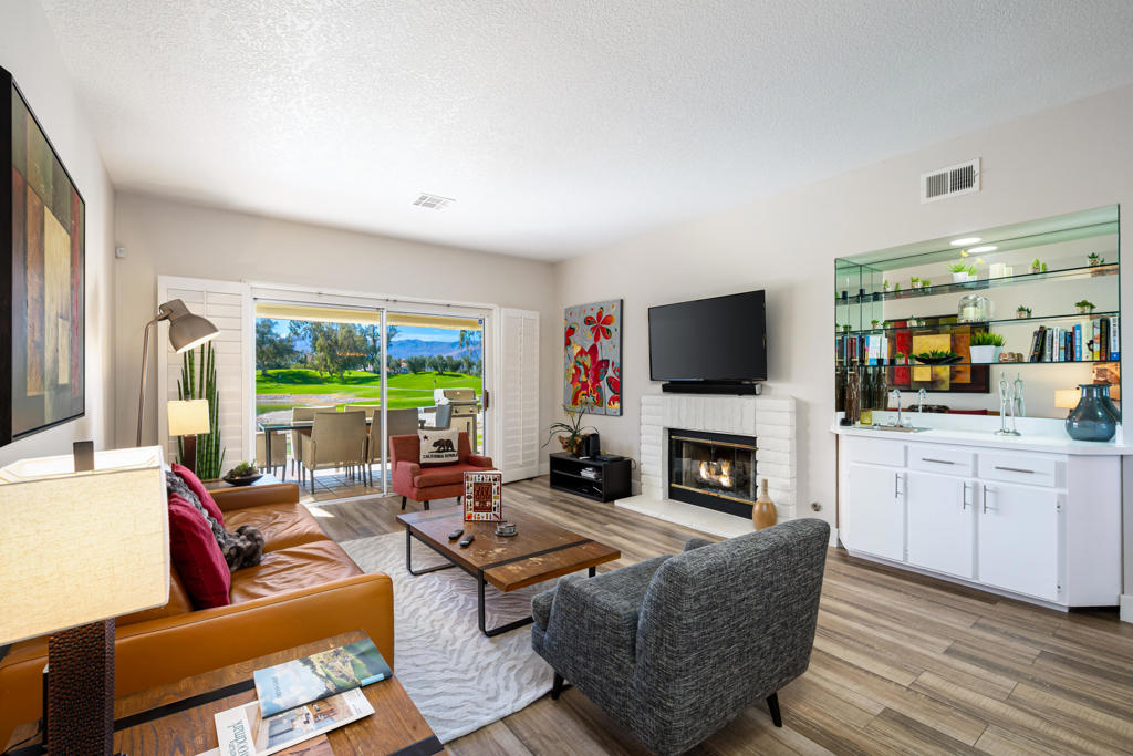 139 Villa Court Property Photo 4