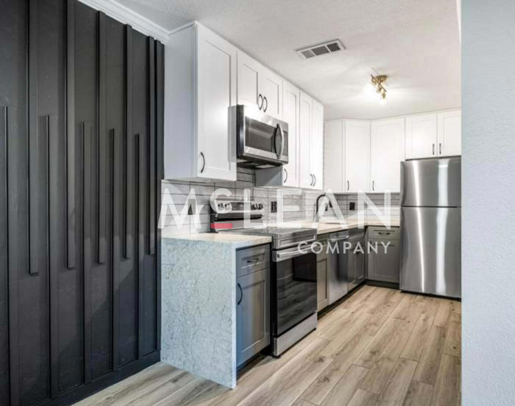 2809 N Los Felices Circle E 212 Property Photo 3