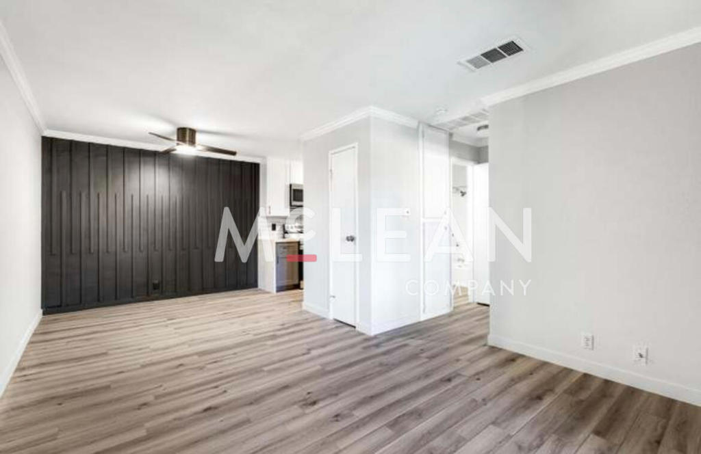 2809 N Los Felices Circle E 212 Property Photo 9