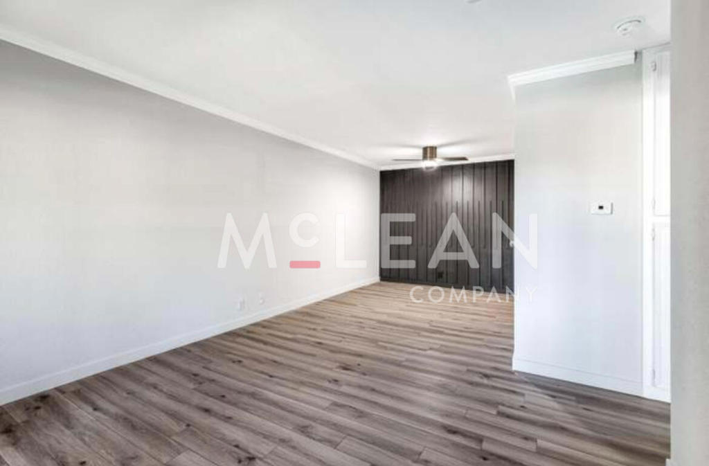 2809 N Los Felices Circle E 212 Property Photo 10