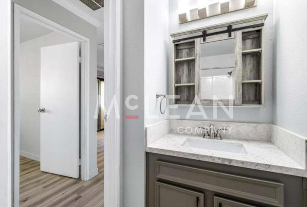 2809 N Los Felices Circle E 212 Property Photo 19