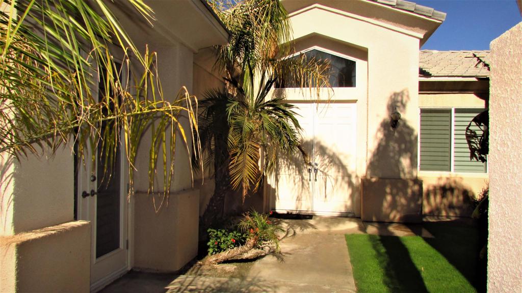 34 Paris Way Property Photo 3