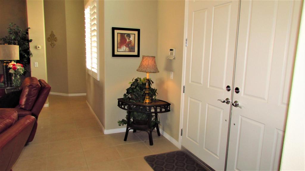 34 Paris Way Property Photo 4