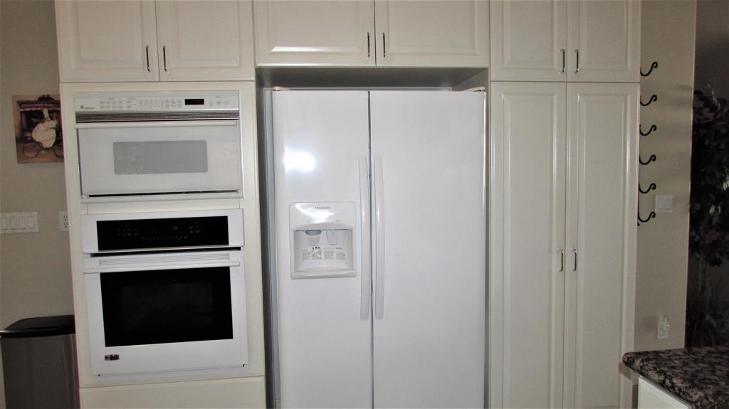 34 Paris Way Property Photo 10