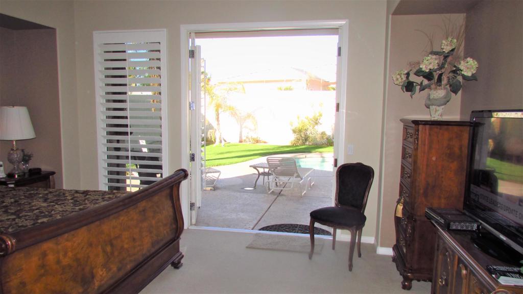34 Paris Way Property Photo 14