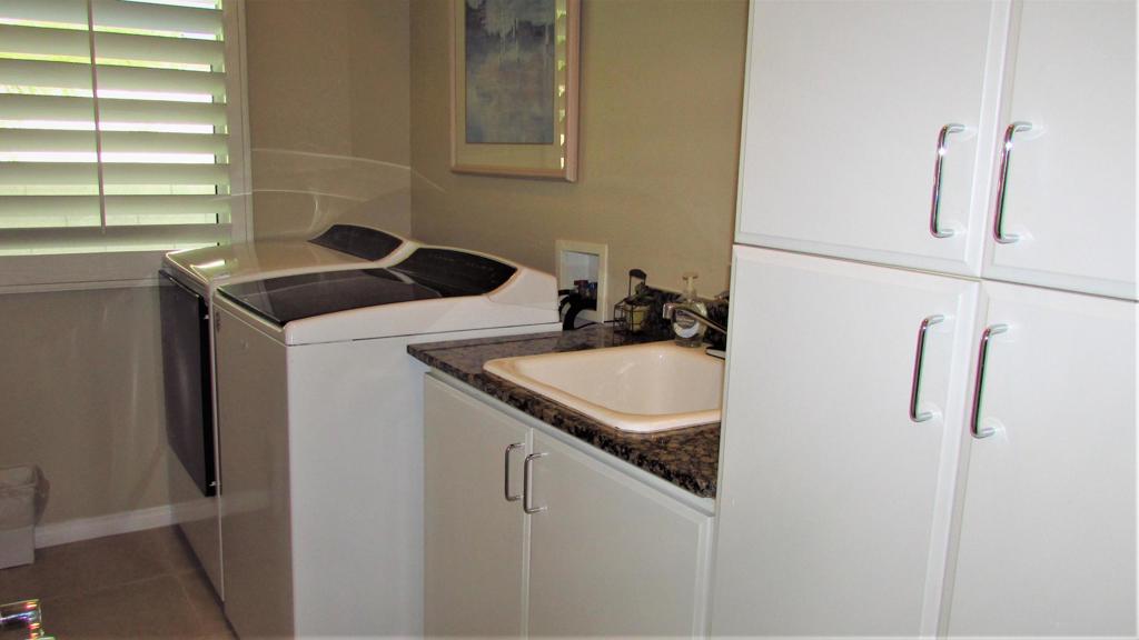 34 Paris Way Property Photo 28